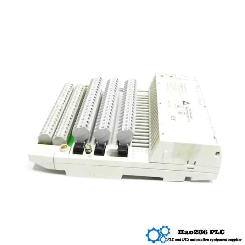 Schneider 170ADM35010 Discrete I/O Module Modicon Momentum series
