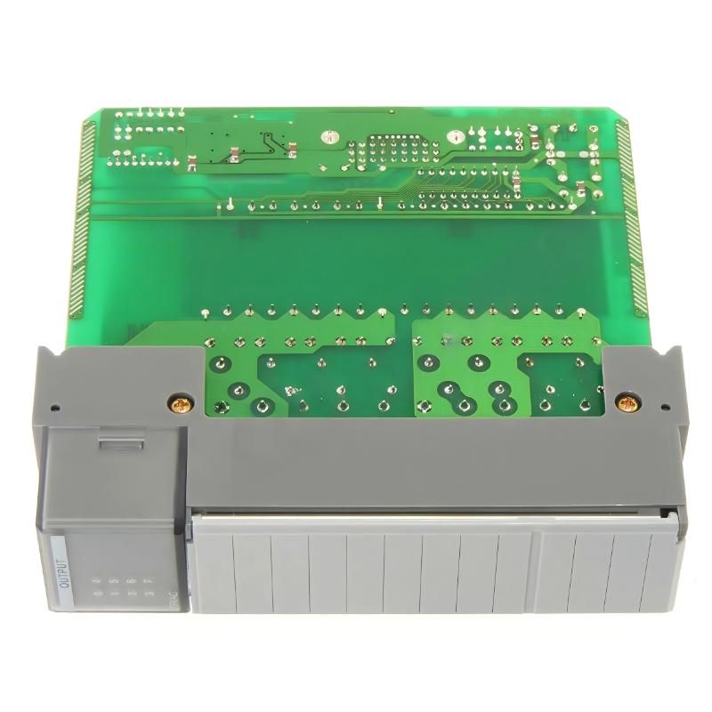 Allen Bradley 1746-OA8/A PLC Module/Rack