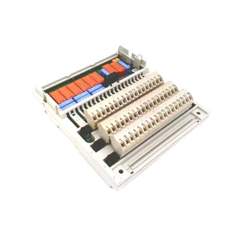 Schneider 170ADM39030C DC Logic Relay I/O Base