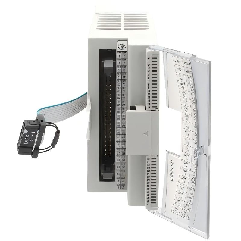 Allen-Bradley 1762-OV32T MicroLogix 1200 32-Point DC Sink Current Output Module