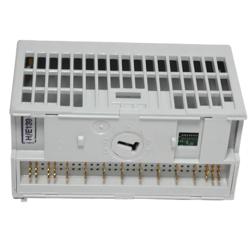 Allen Bradley 1794-OB8 ControlNet Flex I/O Adapter Module