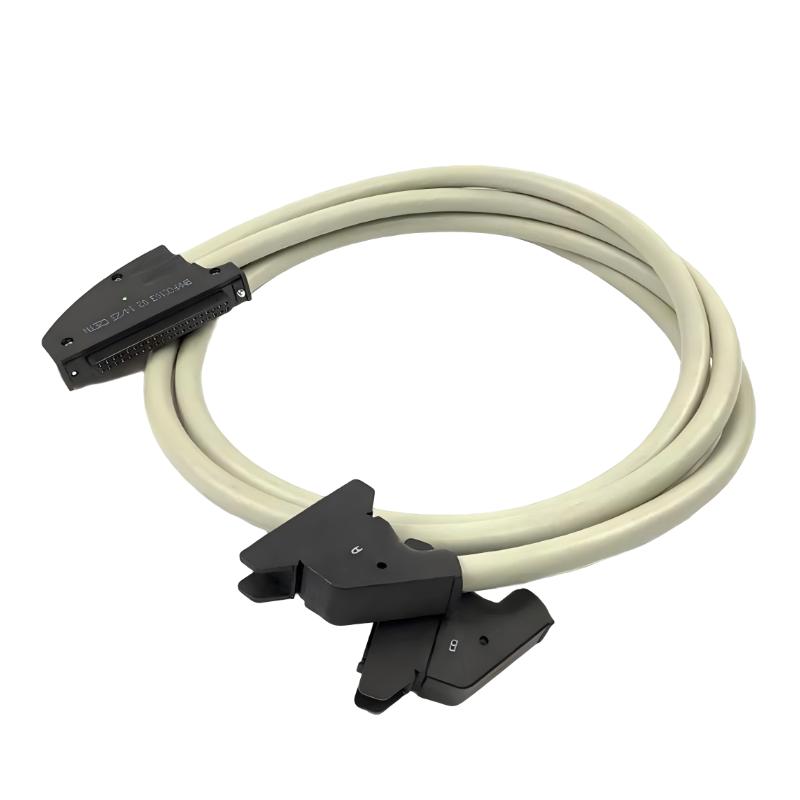 Schneider BMXFCC103 Modicon M340 Preformed Cordset