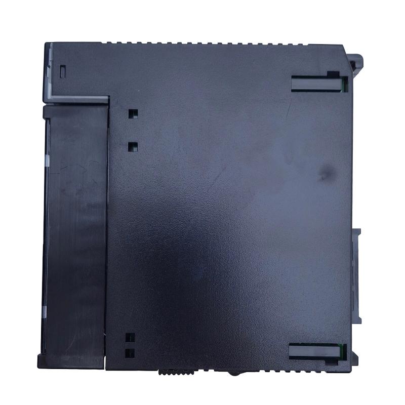 GE IC693MDL740G Series 90-30 Discrete Output Module