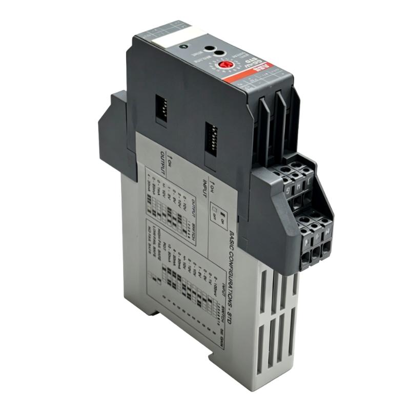 ABB CC-U/STD 1SVR040000R1700 Universal Signal Converter